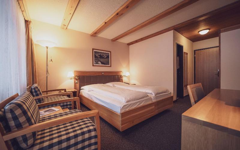 Classic Double Room image 1