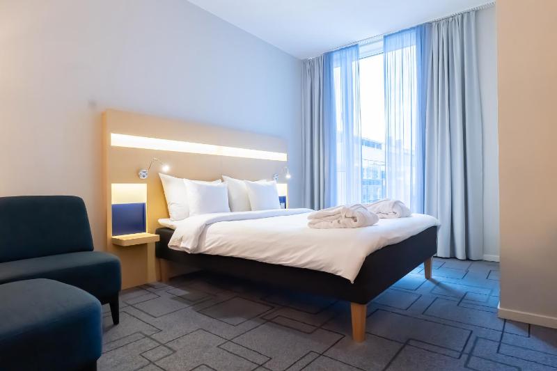 Superior Queen Room image 1