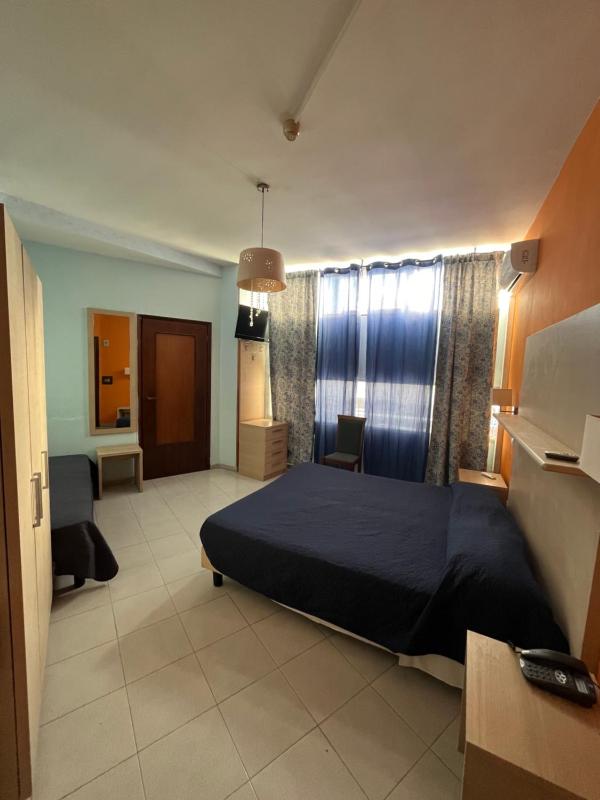 Double Room image 1