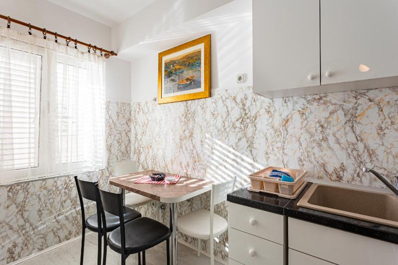 Two-Bedroom Apartment with Sea View image 2