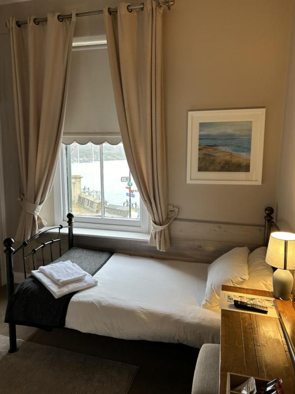 Comfort Single Room with Sea View image 1