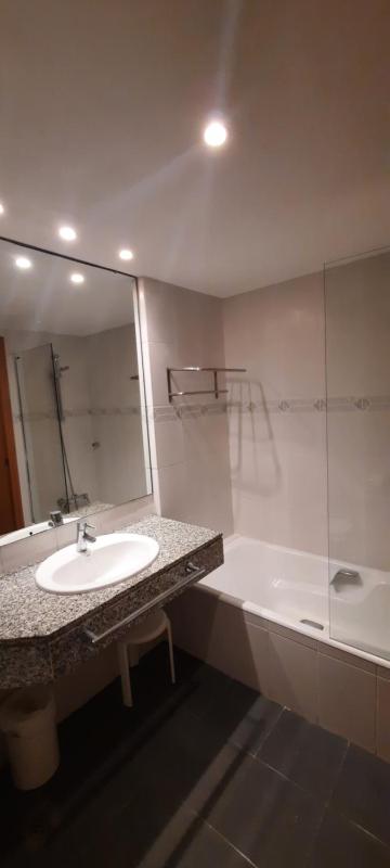 Double or Twin Room image 3