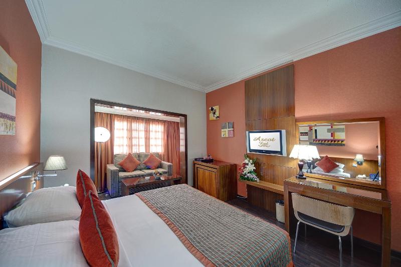 Deluxe Suite image 3
