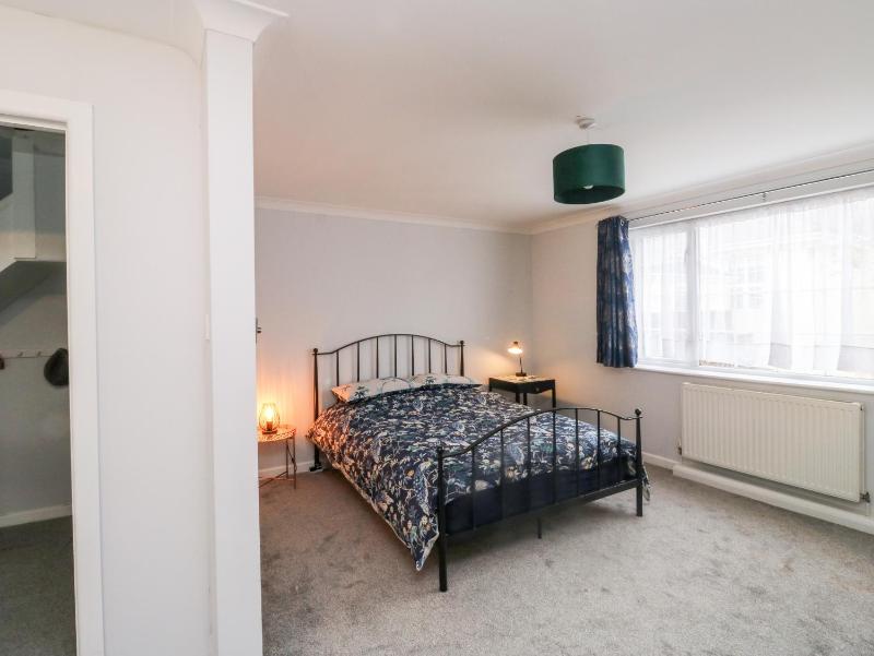 1 Ilsham Cottages - image 24