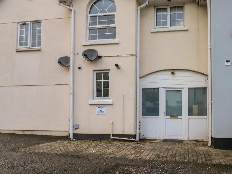1 Ilsham Cottages - image 8