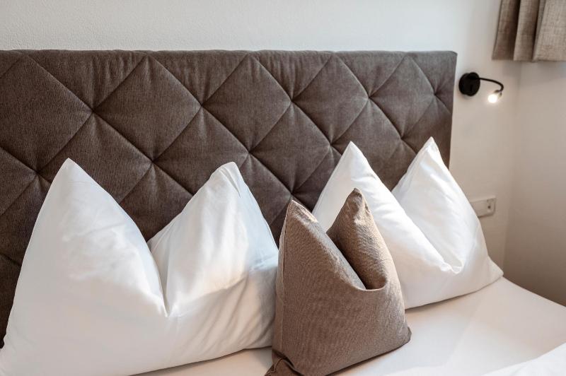 Apartment (6 Adults) image 3