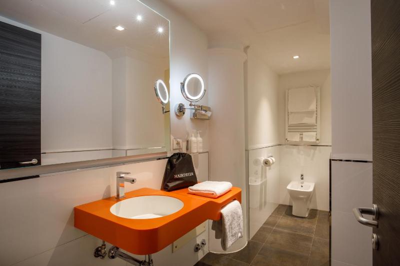 Family Connecting Rooms image 2