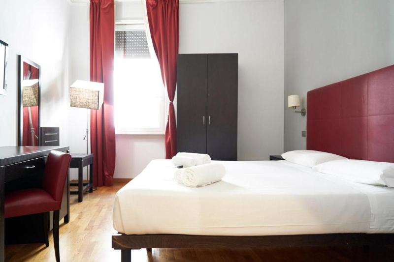 Standard Double or Twin Room image 3