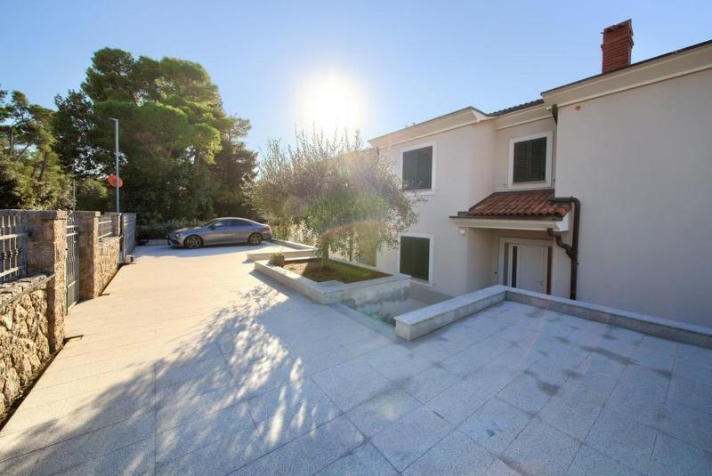 Apartments Škarpa - image 17