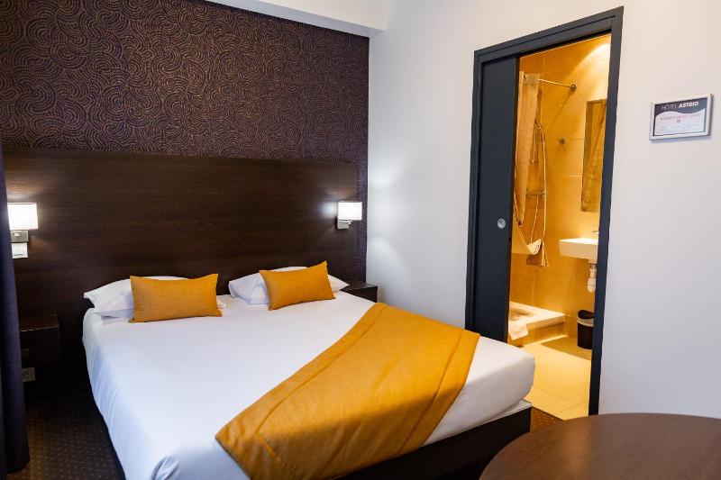Confort Double Room image 3