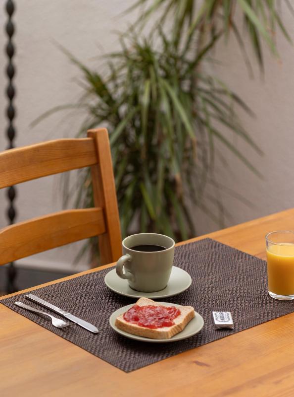 Ally's Bed&Breakfast - image 13