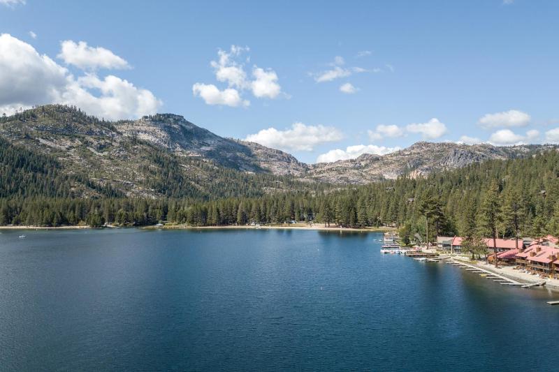 King Studio 2nd Floor #234 at Donner Lake Village - image 15