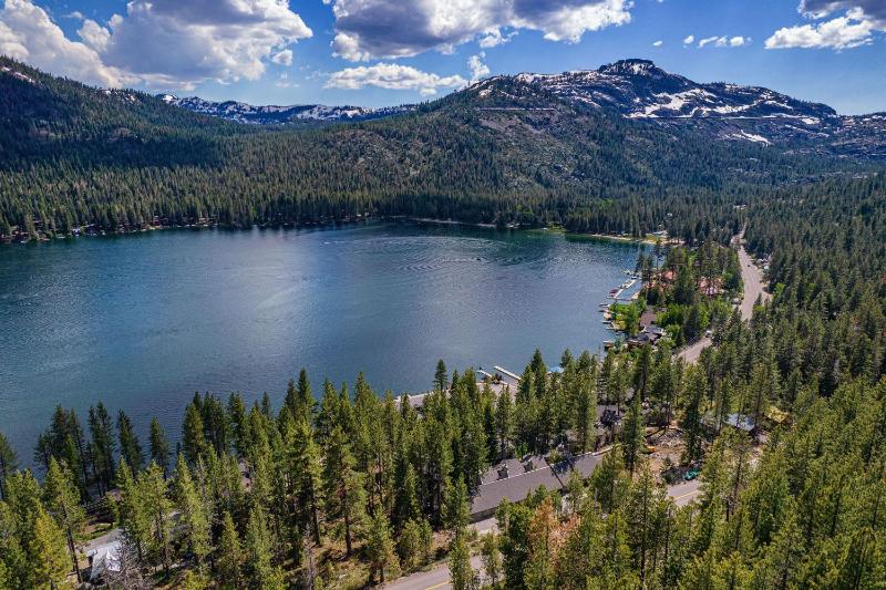 King Studio 2nd Floor #234 at Donner Lake Village - image 9