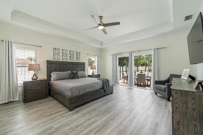 Casa de Palmeras! Southern private pool close to beach! - image 14
