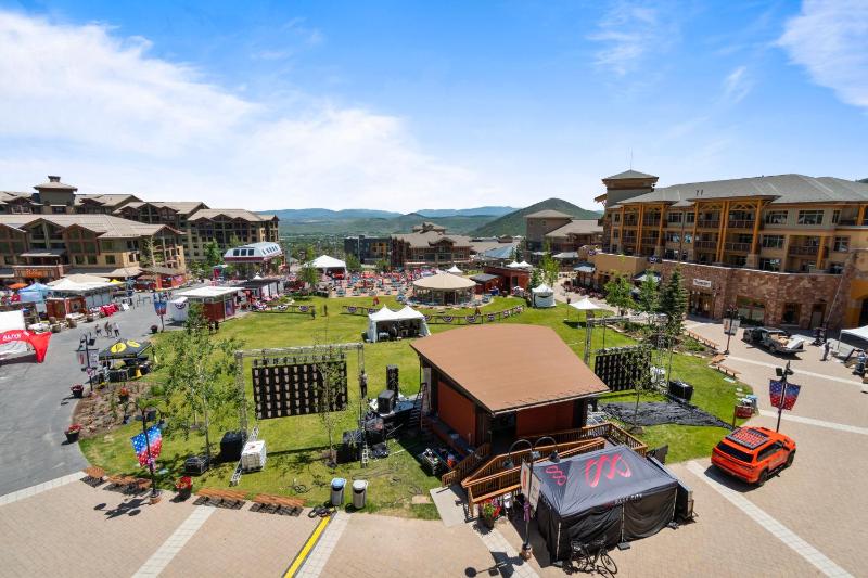 Unequalled Ski in Out Location Next to Gondola Superior 1BR Pool Condo Nast Winner B415 - image 24
