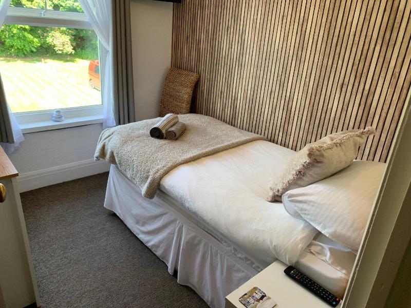 Standard Single Room image 1