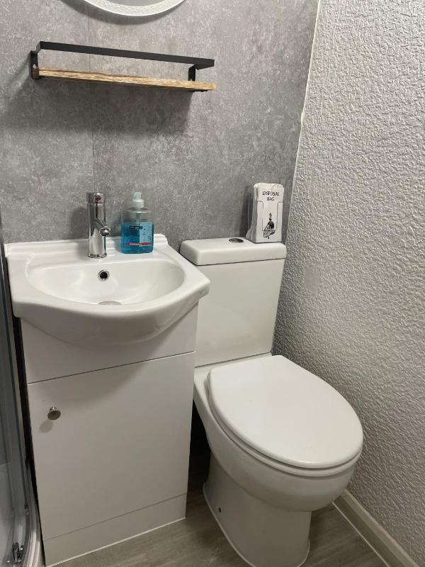 Standard Twin Room image 2