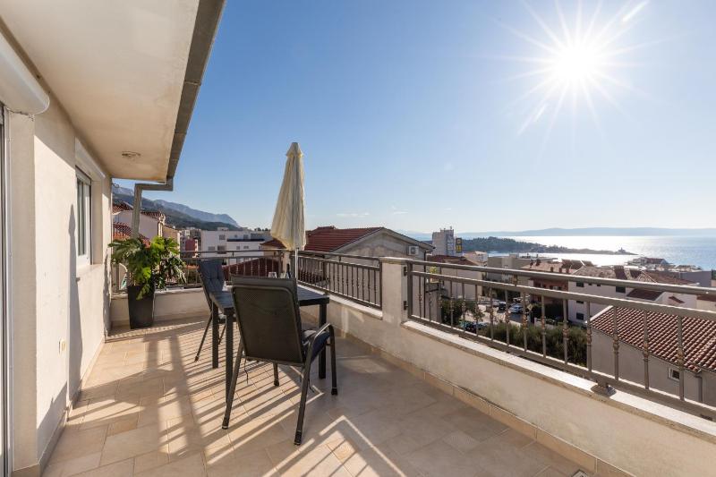 Apartments with parking space Makarska - 22017 - image 18