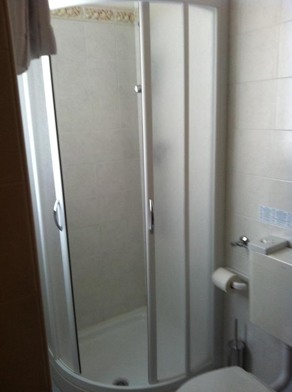 Single Room image 1