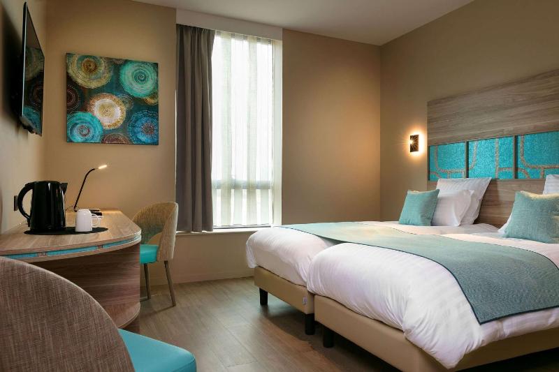 Comfort Queen Room image 1