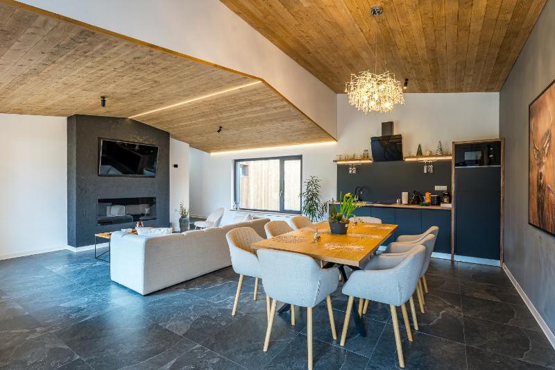 Deluxe Villa image 4