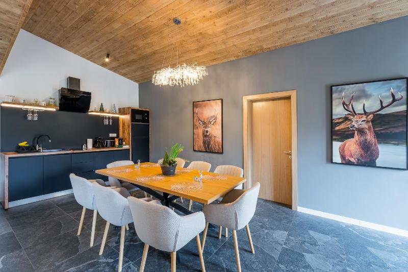 Deluxe Villa image 1