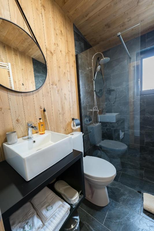 Deluxe Villa image 2