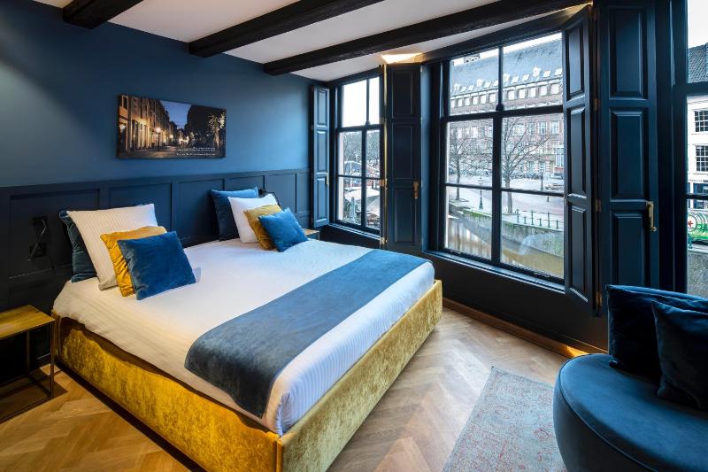 Deluxe Double Room image 4