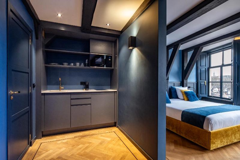 Deluxe Double Room image 4