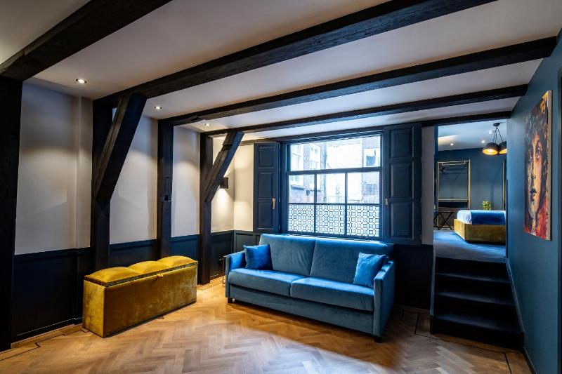 Deluxe Double Room image 3