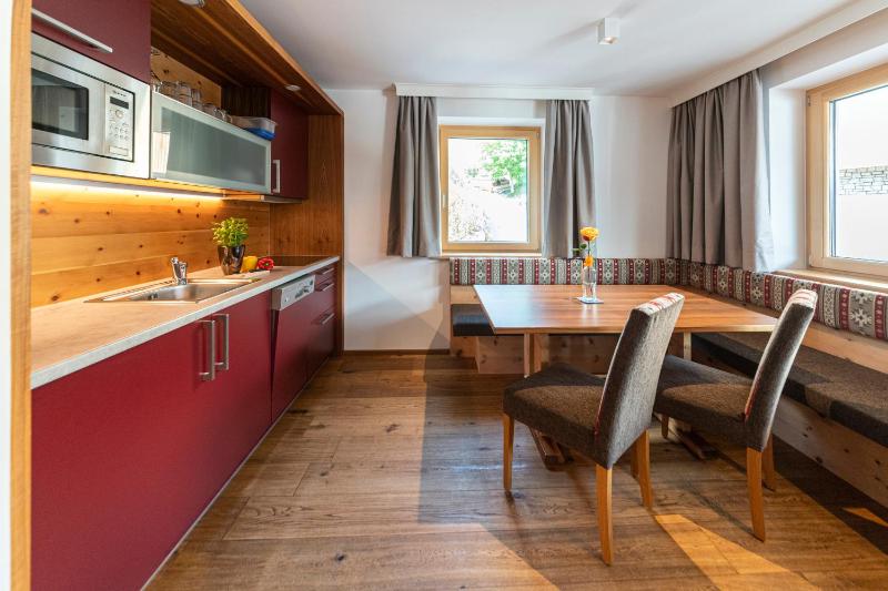 One-Bedroom Apartment - Top 3 image 3