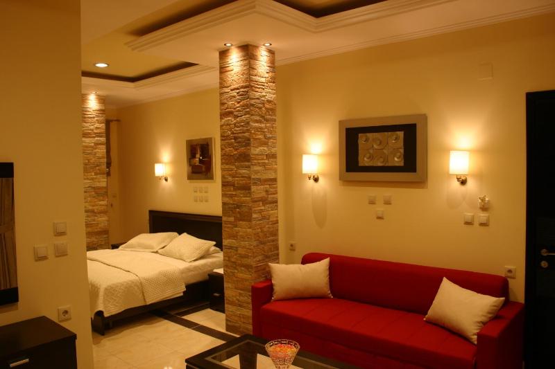 Deluxe Family Suite with Sea View image 1