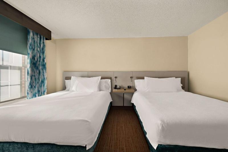 Queen Room with Two Queen Beds image 1