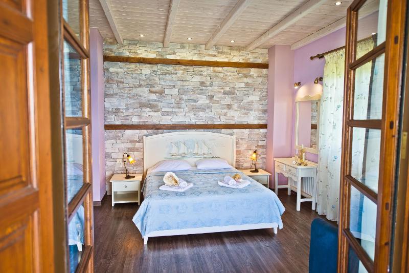 Superior Suite with Sea View image 4