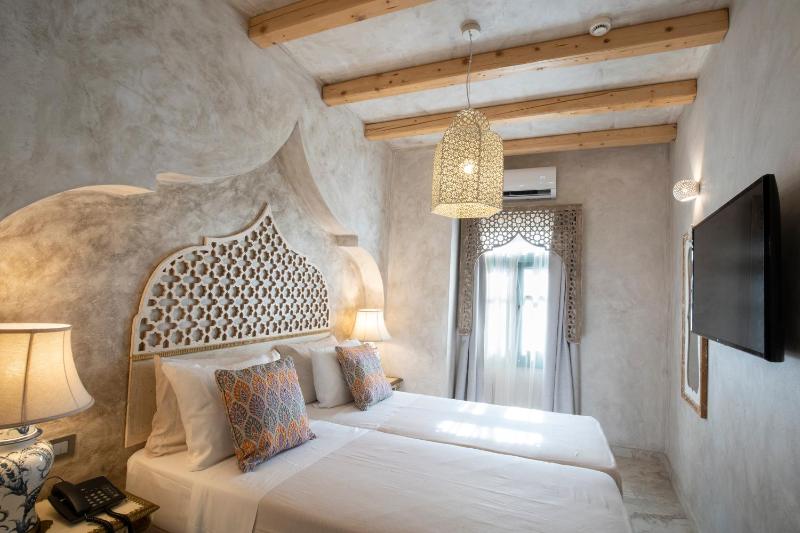 DECAN Concept Boutique Estate - image 6