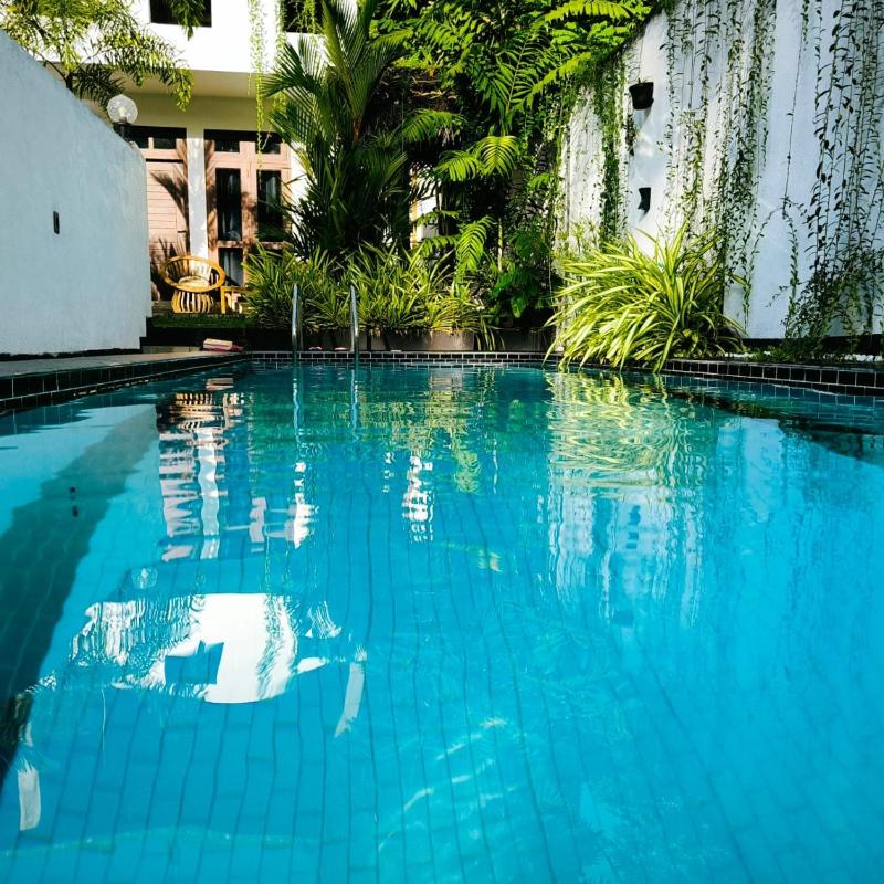 Hidden Villa - image 1