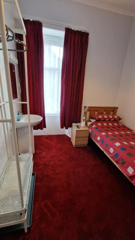Single Room with External Private  Bathroom image 3