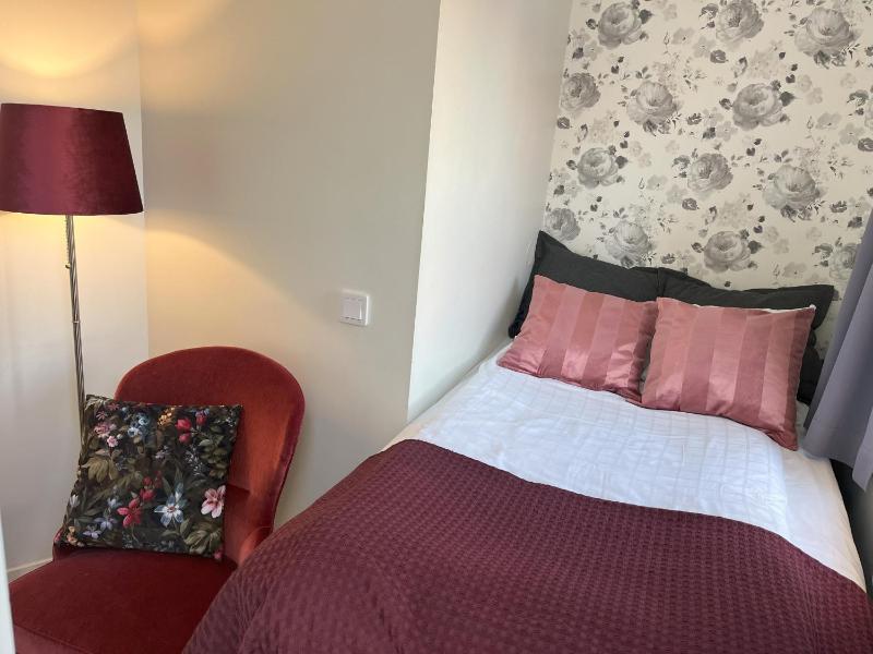 Standard Single Room image 1