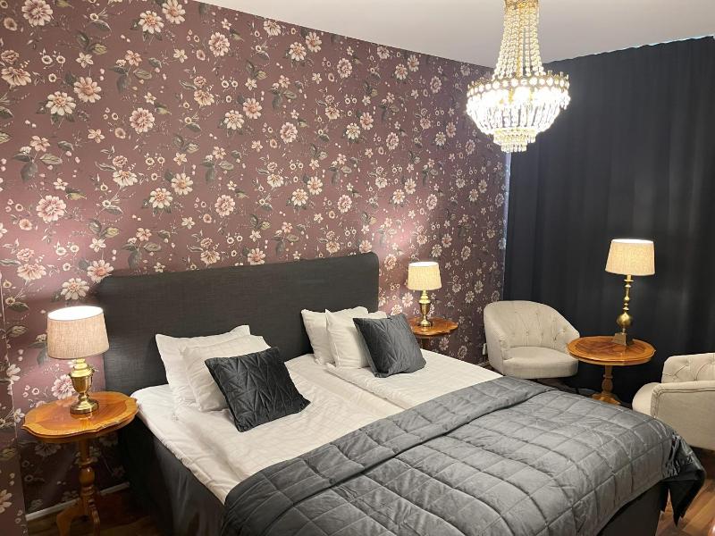 Superior Twin Room image 1