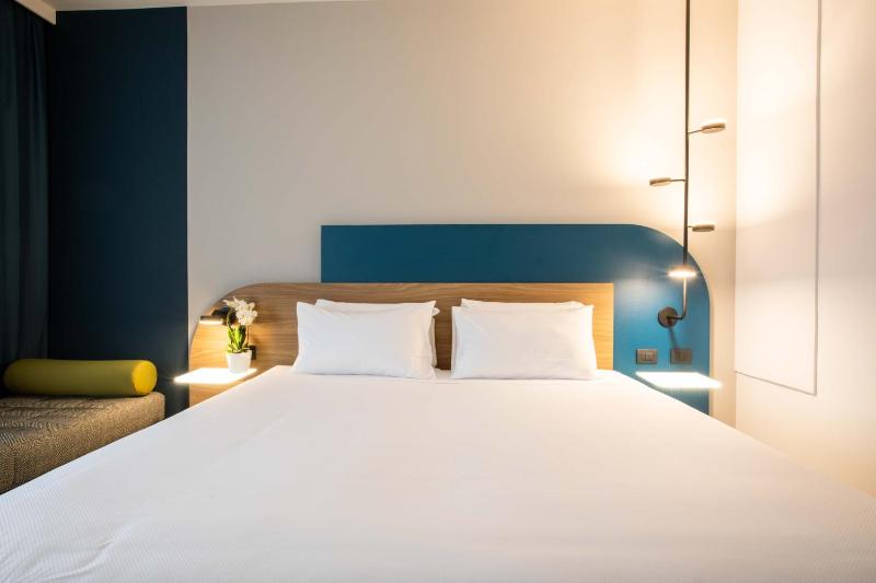 Superior Triple Room image 1