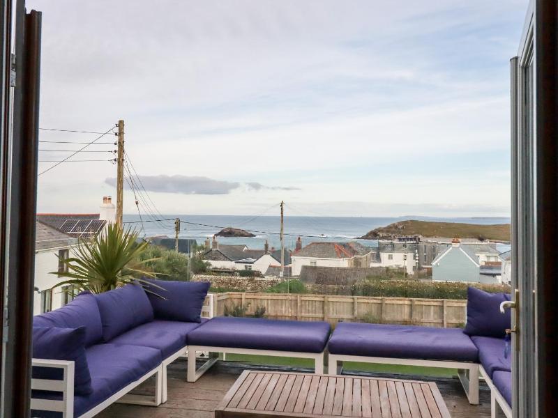 Sea View House - image 9