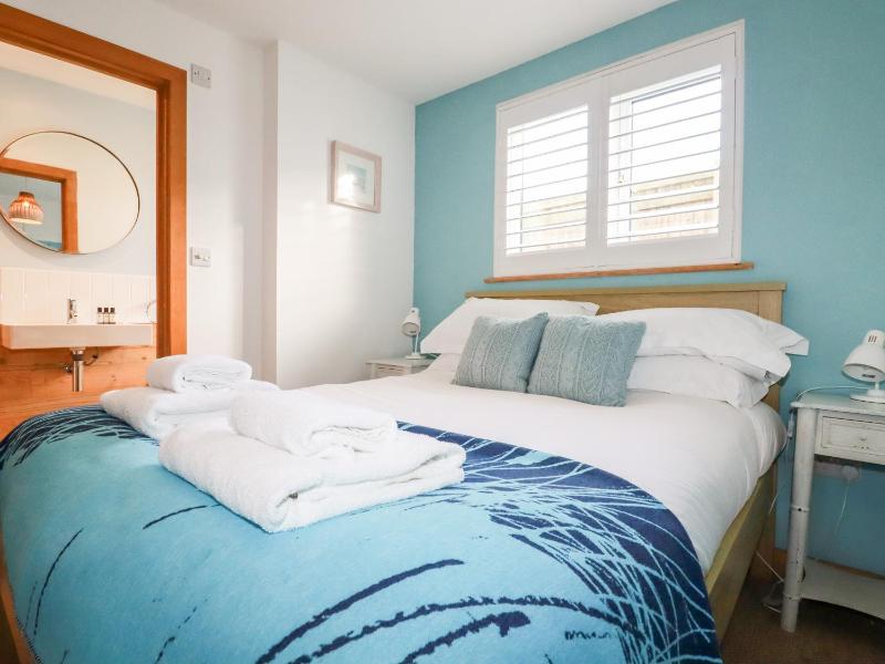 Sea View House - image 29