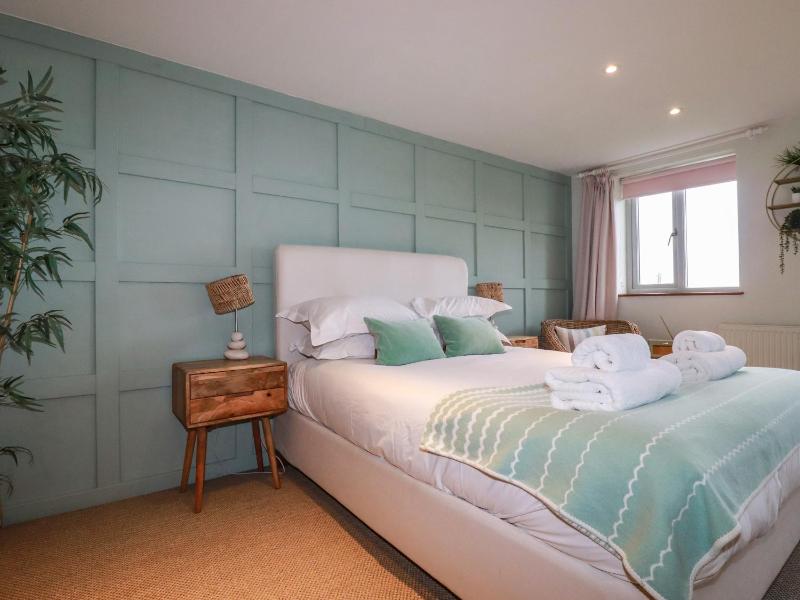 Sea View House - image 40