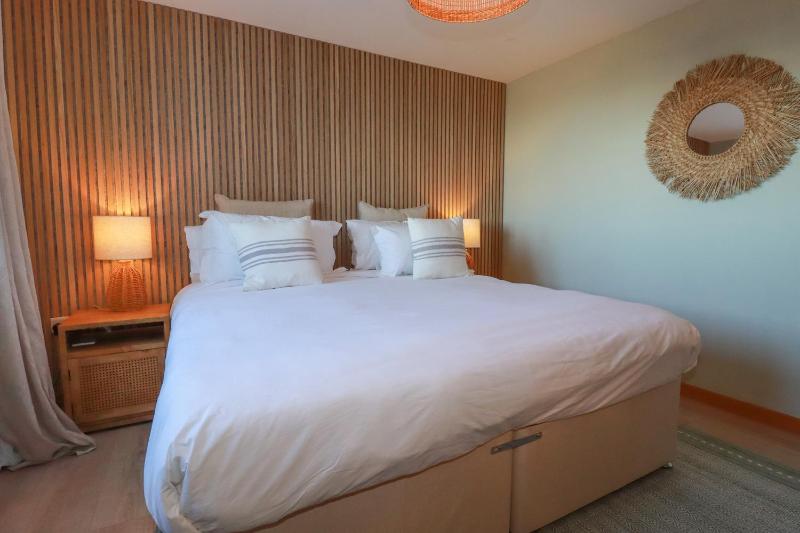 Sea View House - image 38