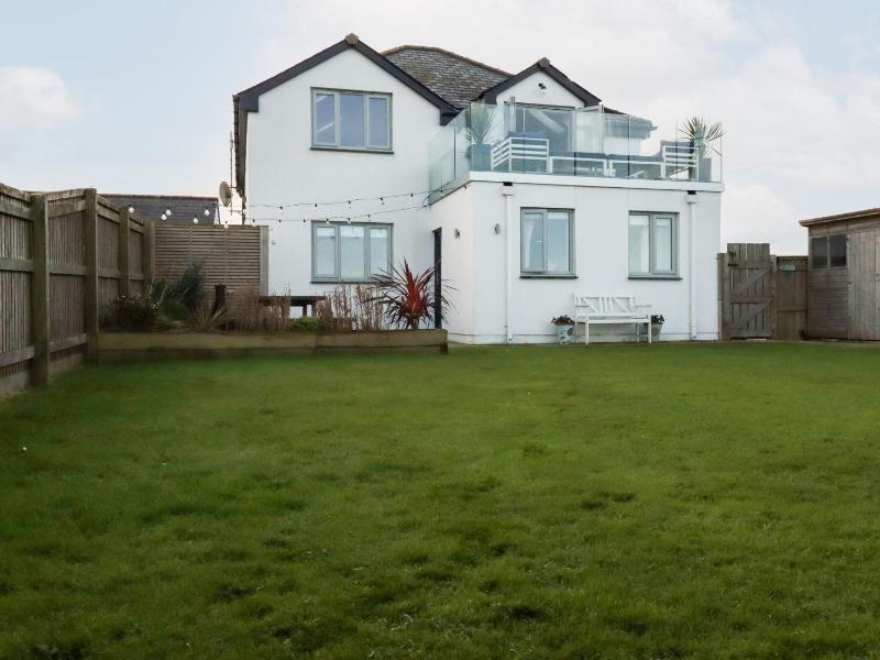 Sea View House - image 10