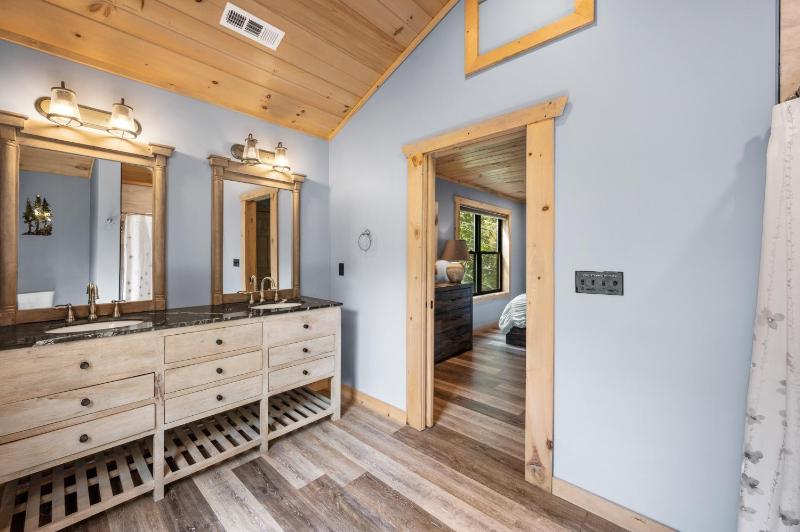 Haven cabin - image 12