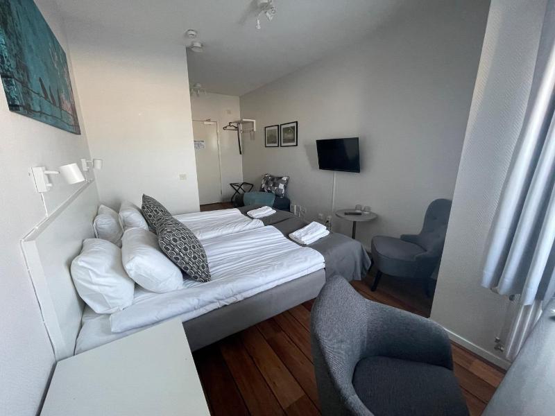 Triple Room image 4