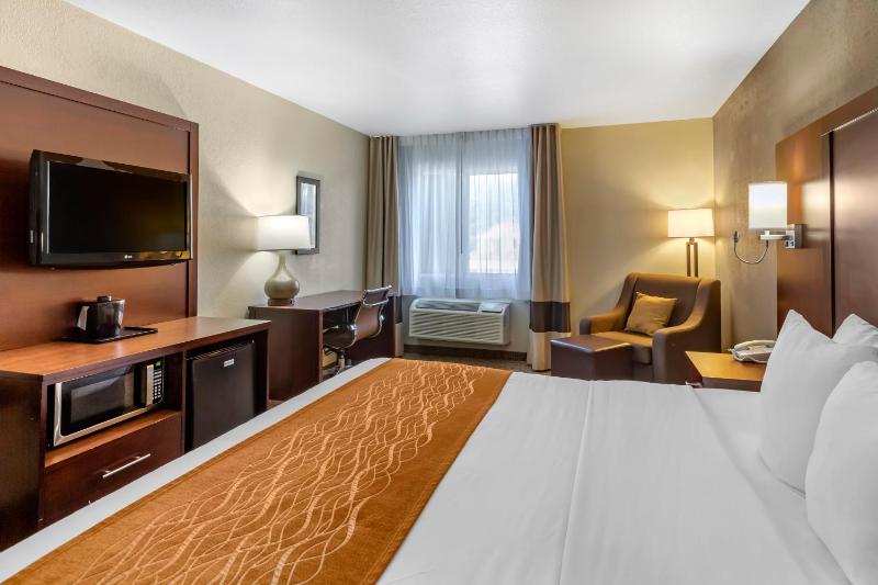 Standard King Room - Non-Smoking  image 2