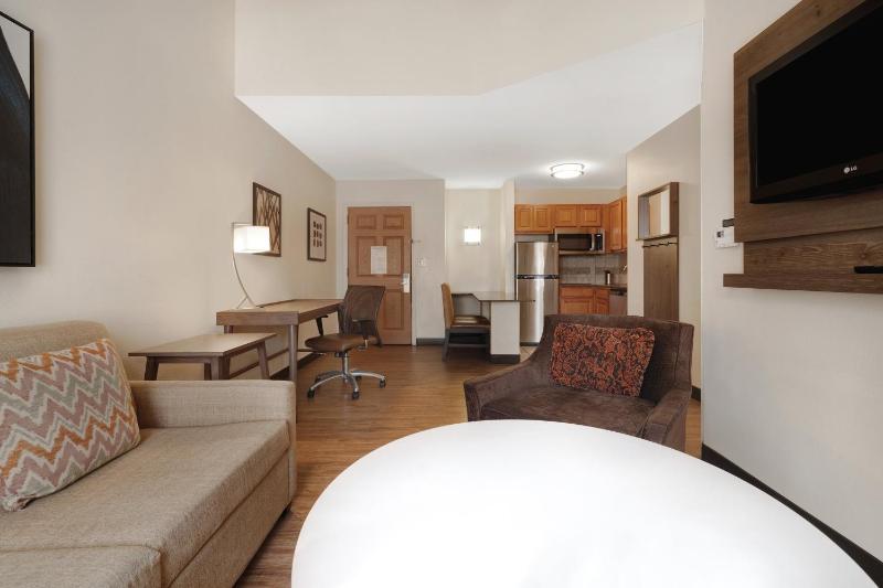 One-Bedroom Suite image 1