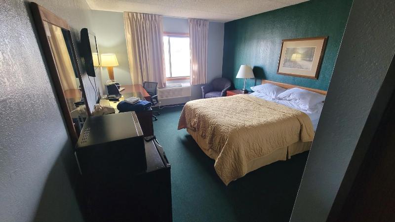 Queen Room image 1